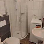 Апартаменты Kleines In Frankfurt Mit Eigenem Stellplatz In Messenaehe Франкфурт-на-Майне
