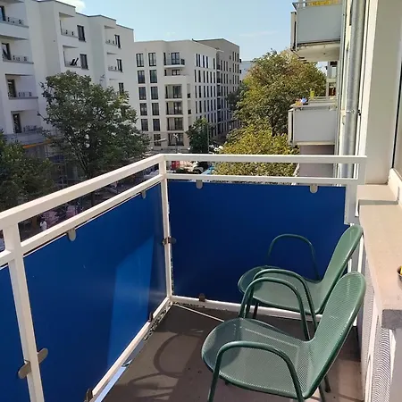 Kleines In Frankfurt Mit Eigenem Stellplatz In Messenaehe