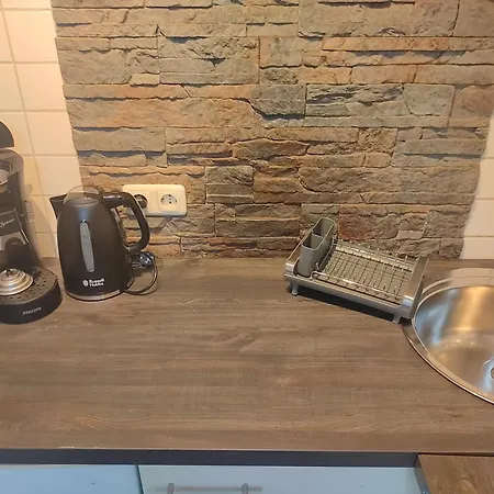 Kleines In Frankfurt Mit Eigenem Stellplatz In Messenaehe Apartment *