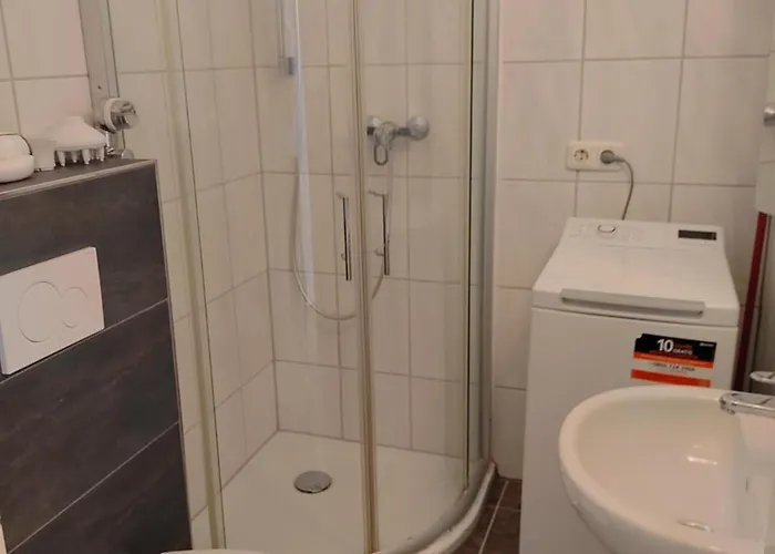 Apartment Kleines In Frankfurt Mit Eigenem Stellplatz In Messenaehe Frankfurt am Main