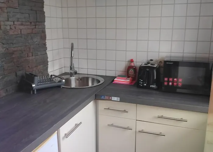 Lägenhet Kleines In Frankfurt Mit Eigenem Stellplatz In Messenaehe *