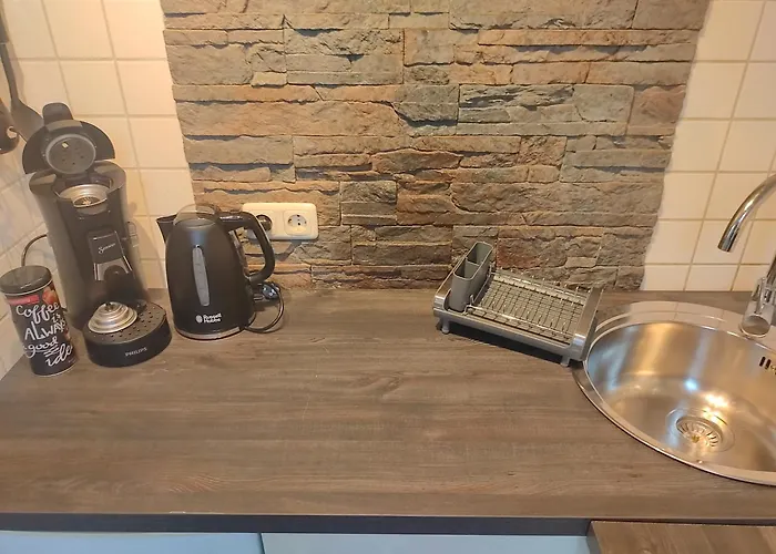 Kleines In Frankfurt Mit Eigenem Stellplatz In Messenaehe Apartment *