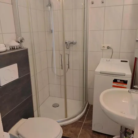 Apartamento Kleines In Frankfurt Mit Eigenem Stellplatz In Messenaehe Frankfurt am Main